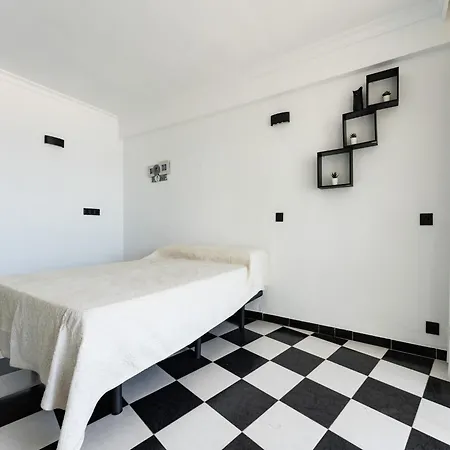 Faro's Dona Sofia - Beachapartment Apartment Fuengirola